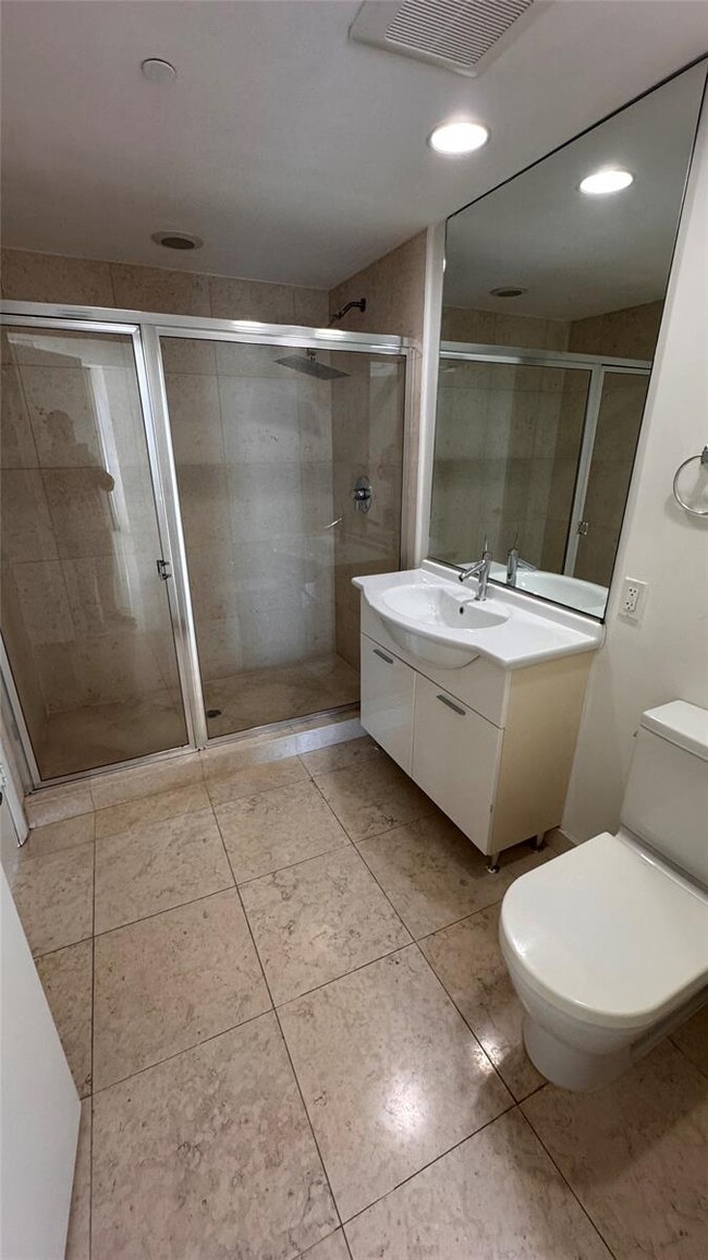 Photo - 475 Brickell Ave Condo Unit 4913