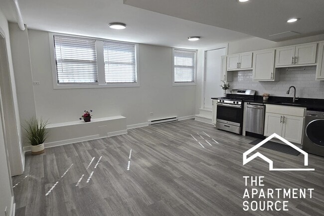 Photo - 732 W Roscoe St Unit SGA