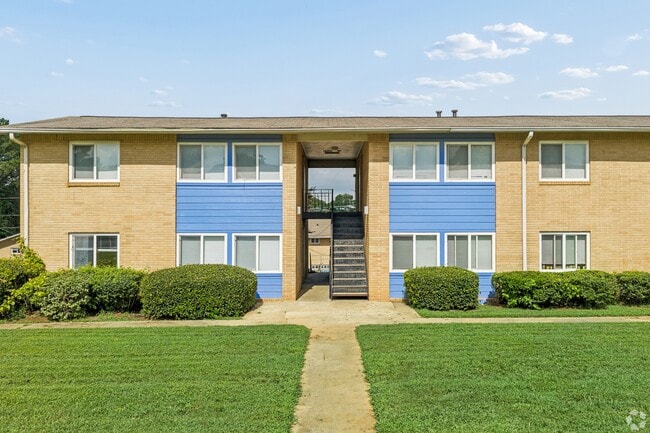 Explore the serene charm of The Preserve On Conley Apartments, featuring spacious layouts and a welcoming atmosphere. Enjoy beautifully maintained grounds and modern amenities. Don't miss out—schedule your visit today!