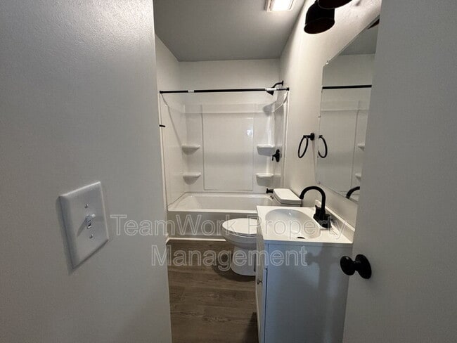 Photo - 3011 Terry Dr