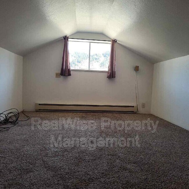 333 S Old Pacific Hwy Condo Unit 1 Condo for Rent in Myrtle Creek, OR