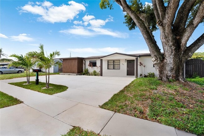 Photo - 7051 Tyler St