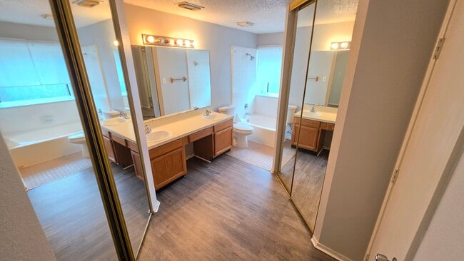 Photo - 6301 Fairlane Dr