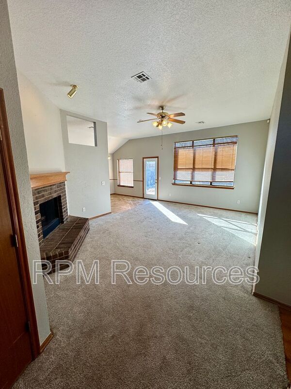 Photo - 16309 Everglade Ln