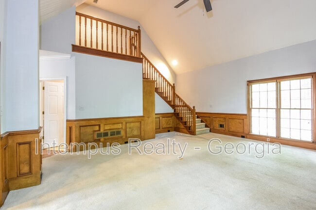 Photo - 330 Banyon Brook Point