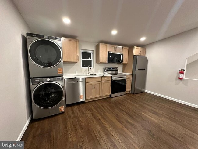 Photo - 936 Oakmont St