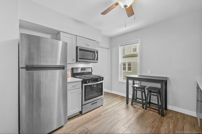 Photo - 115 Harborview Ave