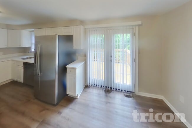 Photo - 13 Craftsman Ct