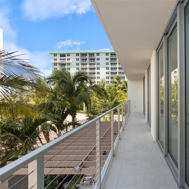 Photo - 10281 W Bay Harbor Dr Unit 402