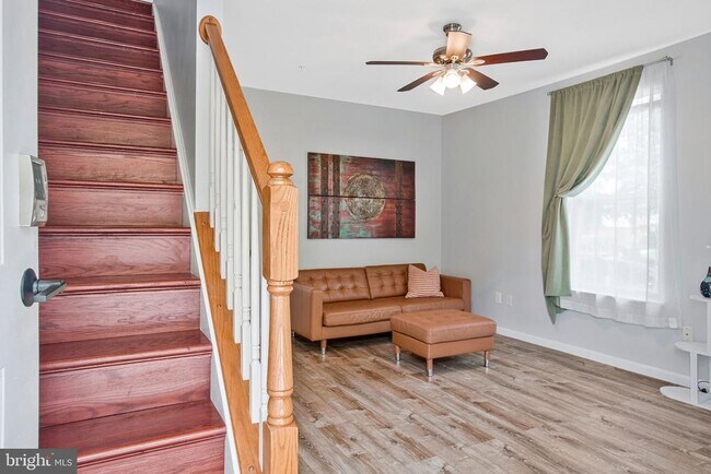 Photo - 122 Lloyd St