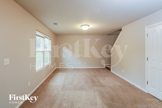 Photo - 513 Ellingsworth Ln