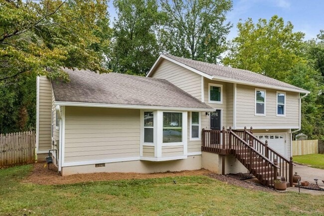 9745 Loblolly Ln