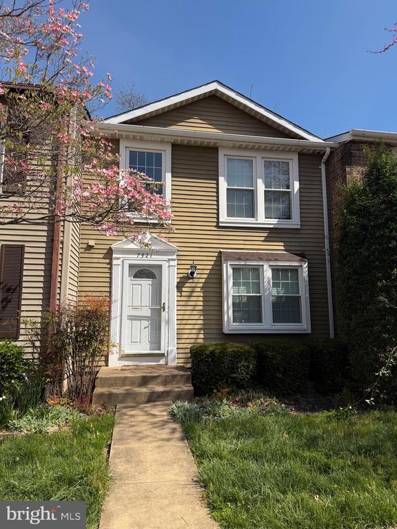 Building Photo - 7921 Tyson Oaks Cir