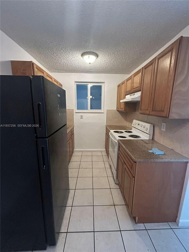 Photo - 5814 NE 4th Ct Unit 5