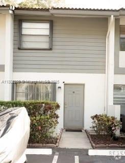 Building Photo - 9712 NW 14th St Rental