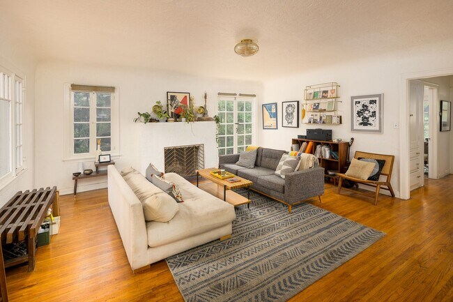 Photo - 1647 N Coronado St Unidad 1649 N Coronado