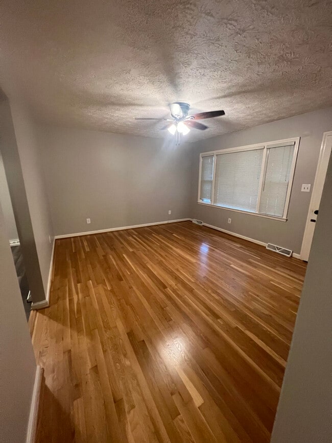 Photo - 4019 Winnepeg Way