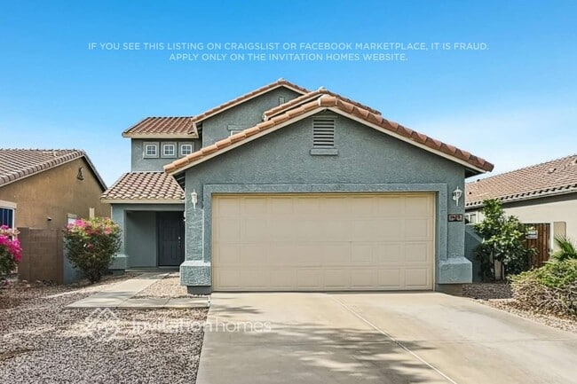 Building Photo - 1425 E Lakeview Dr