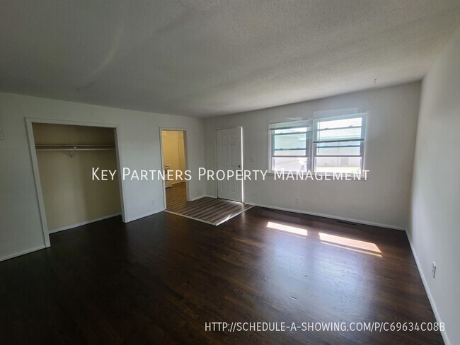 Photo - 1036 Pitt St - Section 8 welcome!