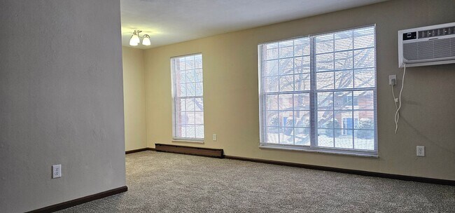 Photo - Peaceful West Milton Apartment Living with Washer/Dryer hookups! – Schedule a Tour Today! Unit 1260 Sanlor Ave 4