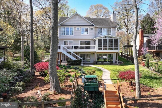 Photo - 928 Waterview Dr