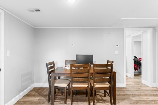 21 Dale Rd
