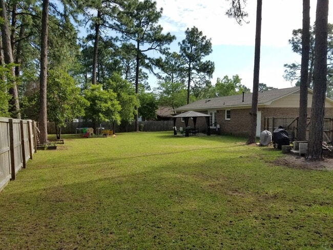 Screened Gazebo will stay with property. - 2016 Lakemeadow Dr