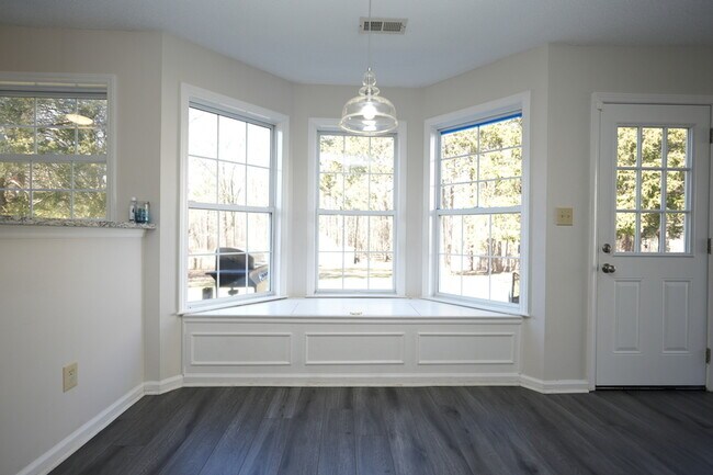 Photo - 3513 Cedar Springs Dr SW