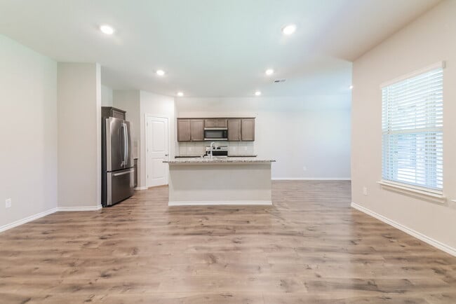 2618 Saldana Dr