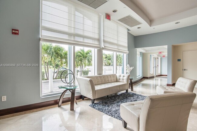 Photo - 7600 Collins Ave Unidad 712