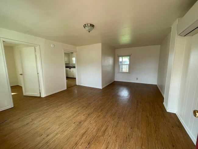 Photo - petj442 Unit -