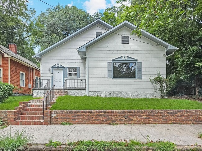 Building Photo - 1111 Lawton Pl SW Unit 1111 Lawton  A Rental