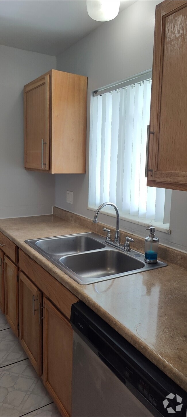 Building Photo - 801 W Lancaster Rd Unit G91 Rental