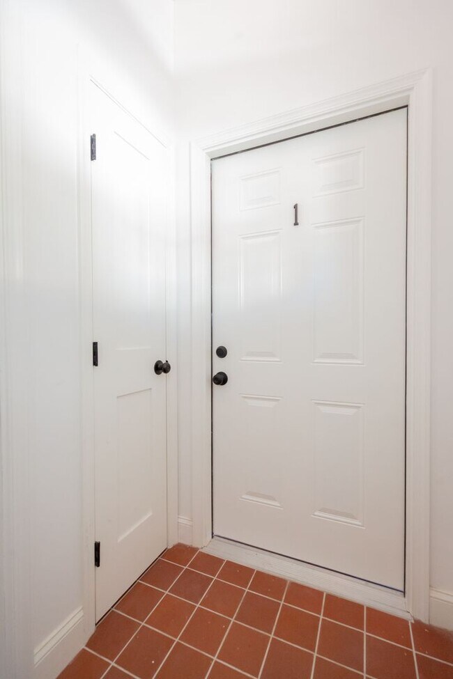 Photo - 3607 13th St NW Unidad 1