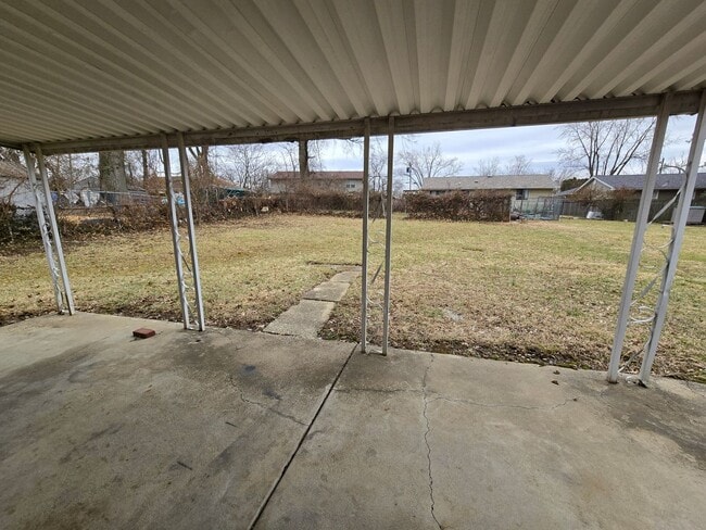 Photo - 3 bedroom 1 bath in Kennedy Heights