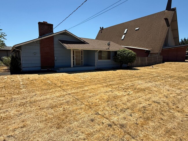 Photo - 1670 Escalante St