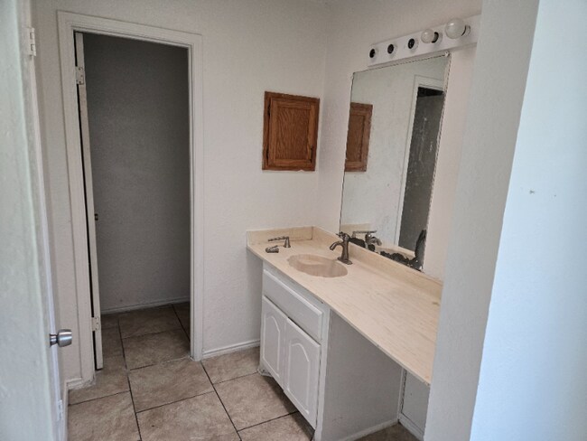 Photo - 2630 Cottonwood Ln Unidad 2630