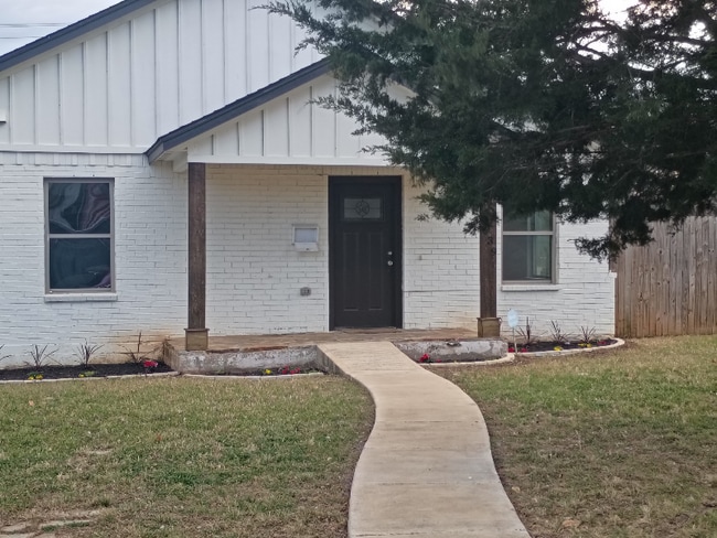 Photo - 5739 Donnelly Ave Unit A