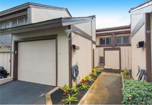 Building Photo - 981074-1074 Komo Mai Dr