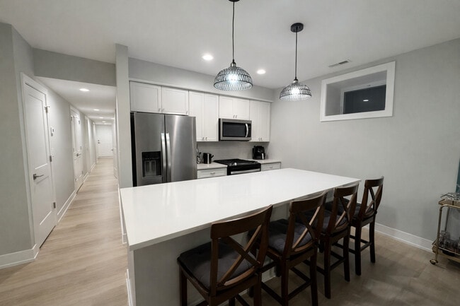 Photo - 1535 N Maplewood Ave Unit G