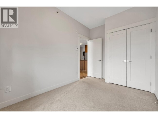 Photo - 827 Roderick Ave Unité 403