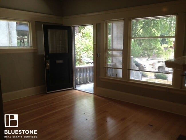 Photo - 1540 SE Ladd Ave Unit B