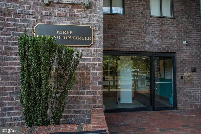 Photo - 3 Washington Cir NW Unit 803