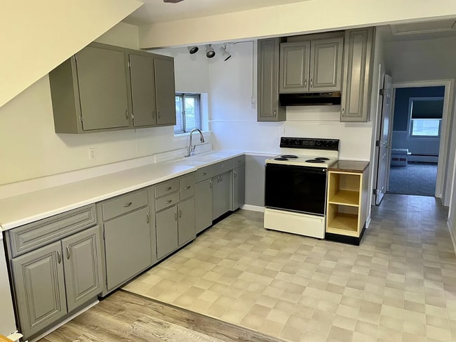 413 Clements Bridge Rd Unit B
