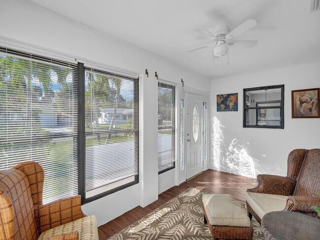 Photo - 476 19th Pl