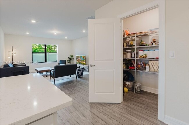 Photo - 3001 Hibiscus Ave