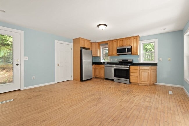 Photo - 120 Dunstable Rd