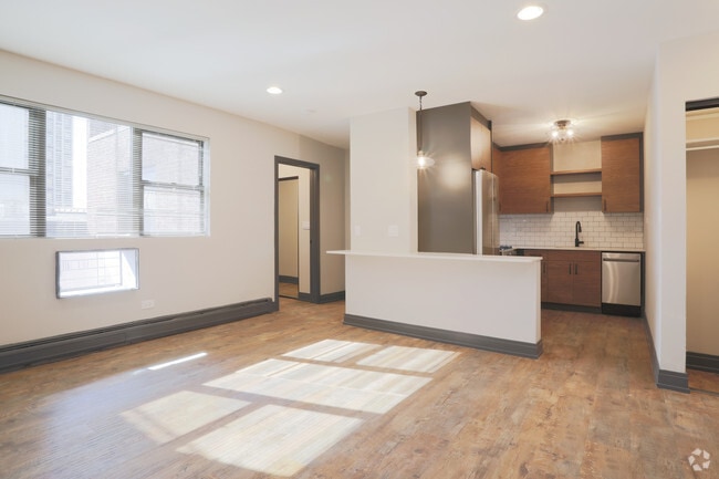 Wrightwood - 512 W Wrightwood Ave