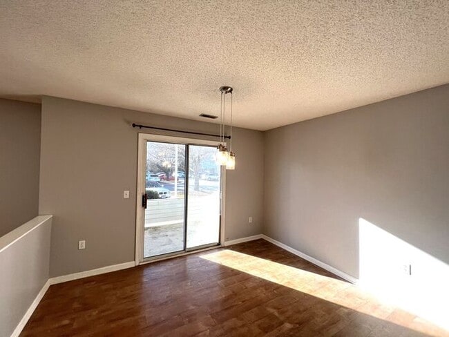 Photo - Breezewood Condo, 2 Brd/2bath Screen Porch... Unit Apt 101
