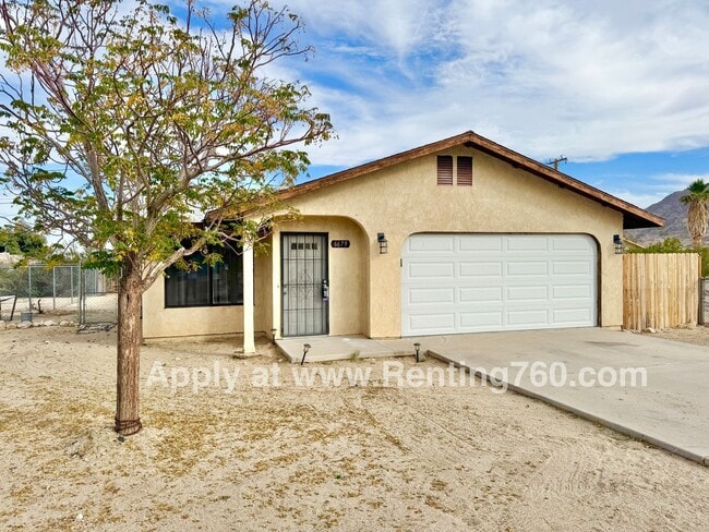 Building Photo - Comfortable 3 Bed 2 Bath Home